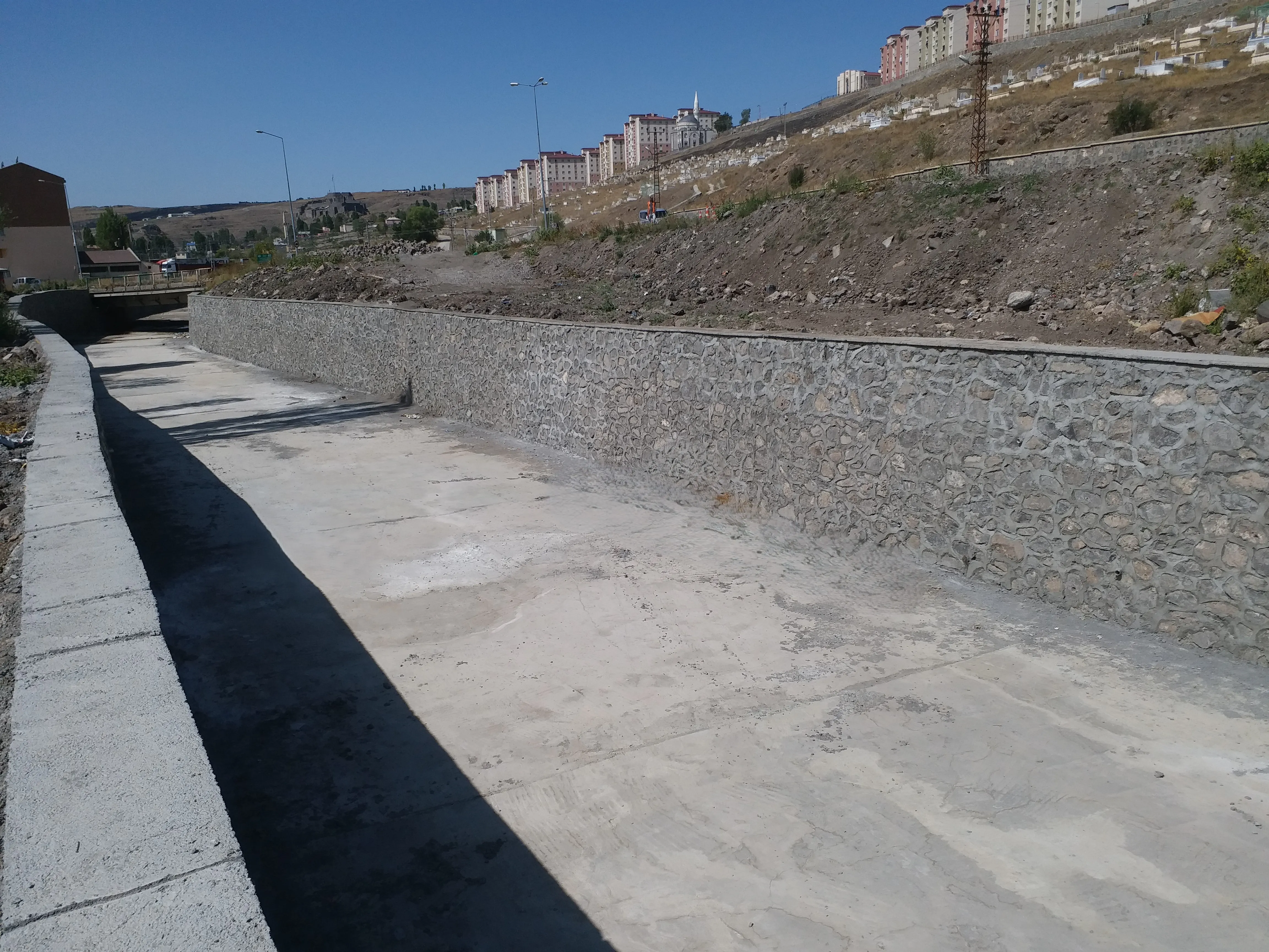 Taş Duvar Dere Islahı - Kars / DSİ